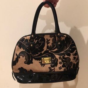 HIDE VALENTINA bag!!